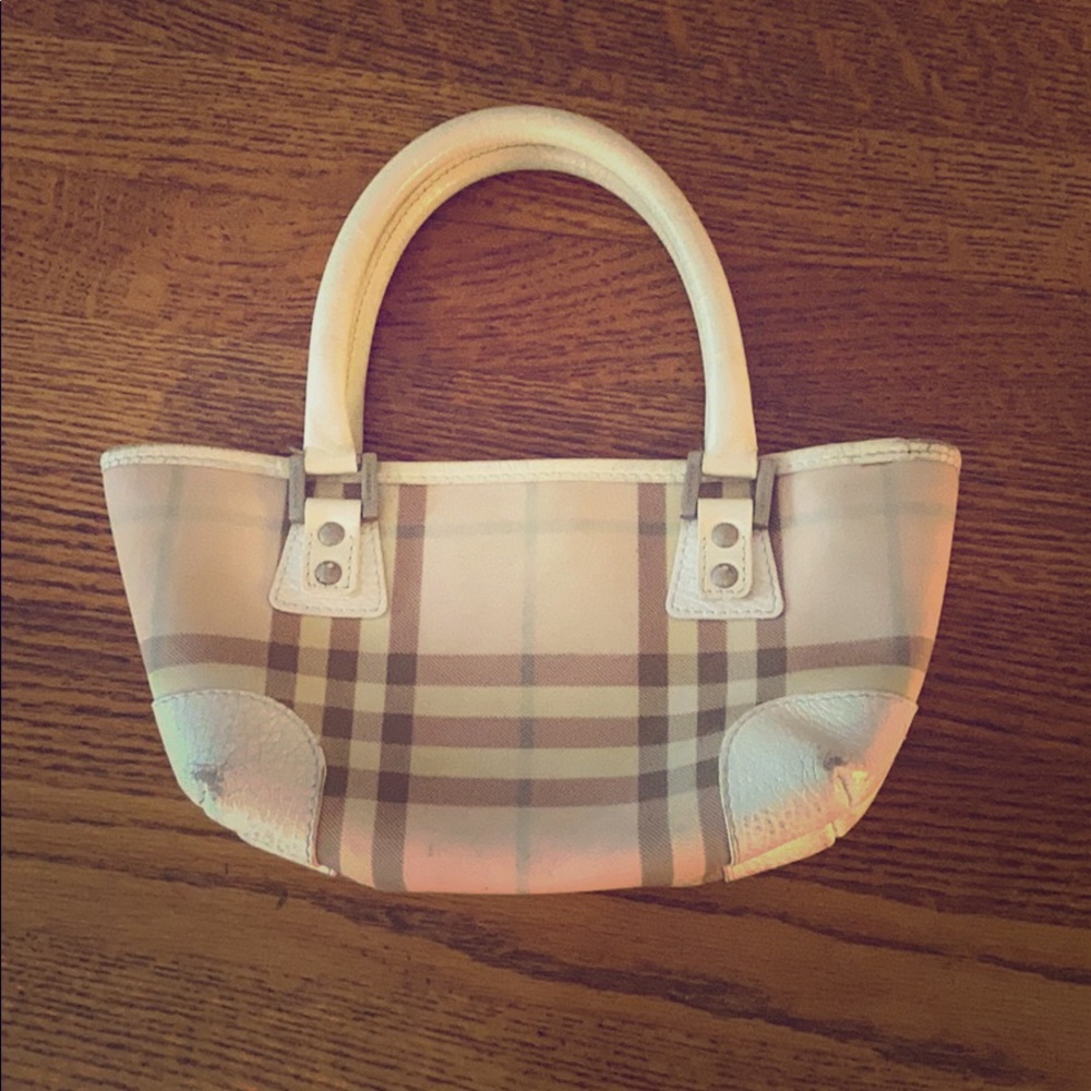 Burberry pink and white purse